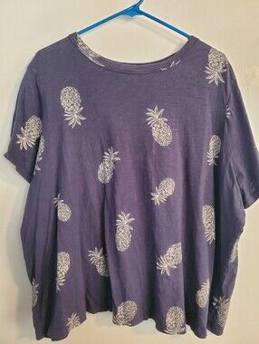 Old Navy Navy Short Sleeve Pineapple Print Tee